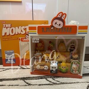 Labubu Wacky Mart Set and display case